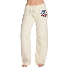 THE PAJAMA PANTS TO KEEP YOU WINNING EVERY NIGHT Oh So Comfy Looking for that pair of womens pajama pants that takes coziness to the next level? Then you need to slip on Just Loves pjs! These pants will be the highlight of your day with their plush sherpa fleece fabric that feels simply sensational on the skin. Unlike other sleeping pants, the fleece is heavy enough to keep you comfy all through the night but is still breathable to prevent you from sweating out a pool. So you can kiss uncomforta Womens Pajama Pants, Plush Pajama Pants, Soft Pajama Pants, Stylish Loungewear, Pj Bottoms, Cute Pjs, Cute Sleepwear, Womens Pajamas Pants, Soft Pajamas