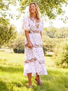 Light, bright and full of joy, the Nina is like Spring this year has decided to be a dress! Lovely cotton fashioned with flowing gathers at the tiers, side seam pockets and button on ties.