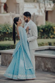 Engagement Poses For Couple Outdoor, Prewedding Photography Indian Couple Shoot, Indian Prewedding Photoshoot, Pre Wedding Photoshoot Outdoor Indian, Prewedding Photography Indian, Prewedding Photoshoot Ideas, Prewedding Poses, Engaged Photography