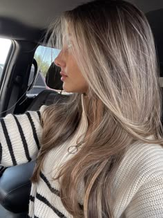 White Highlights On Light Brown Hair, Brunette With Blond Balayage, Light Brown Hair Highlights Caramel, Low Light Highlights, Low Lights On Highlighted Hair, Hair Lowlights For Blonde Hair, Brunette With Teasy Lights, Blonde To Light Brown Hair, Brunette Highlights Straight Hair