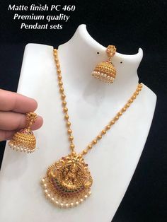 Gundla Mala, Pretty Gold Necklaces, Beading Design, Gold Pearl Jewelry, Black Beads Mangalsutra Design, New Gold Jewellery Designs, Temple Jewelry, Online Gold Jewellery