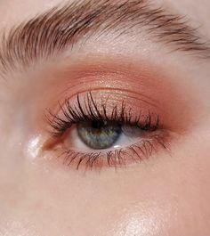 Coral Dress Makeup, Coral Eye Makeup, Peachy Makeup Look, Peach Makeup Look, Peach Eye Makeup, Coral Eyeshadow, Coral Makeup, Peachy Eyeshadow, Summer Eyeshadow