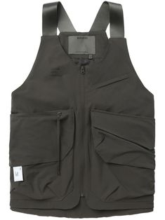 dark grey logo print at the chest scoop neck front zip fastening wide shoulder straps chest welt pocket front zip-fastening pocket front flap pocket high-low hem Functional Workwear Vest With Pockets, Functional Vest With Pockets For Workwear, Functional Workwear Vest With Multiple Pockets, Urban Vest With Side Pockets, Urban Style Sleeveless Vest With Side Pockets, Black Sleeveless Vest With Functional Pockets, Nylon Work Vest With Pockets, Sleeveless Streetwear Vest With Functional Pockets, Urban Sleeveless Vest With Pockets