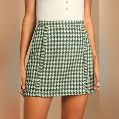 Lulus Green Tweed Mini Skirt! Houndstooth Pattern. Never Worn!!! Bundle With Anything In My Closet And I’ll Give You A Great Price! Casual Fitted Mini Skirt With Houndstooth Pattern, Fitted Casual Mini Skirt With Houndstooth Pattern, Casual Fitted Houndstooth Mini Skirt, Casual Tweed Mini Skirt, Casual Houndstooth Mini Skirt For Work, Houndstooth Mini Skirt For Spring, Casual Tweed Skirt, White Houndstooth Skirt For Fall, Spring Houndstooth Mini Skirt