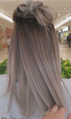 Discover your #style at BellaCapellinapa.com #BellaCapelliNapa Platinový Blond, Brunette Ombre, Scene Girl, Blond Balayage, Brunette Balayage, Hair Straight, Cool Hair Color