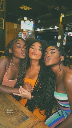 Girl Time, Hilarious Photos, Black Femininity, Cute Friend Pictures, Best Friend Photos, Girls Rules