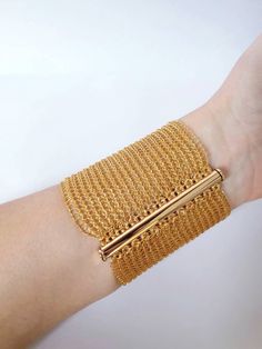 Gold Cuff Bracelet Bracelets Gold Bracelet Femme Crochet - Etsy Gifts Crochet, Gold Cuff Bracelet, Crochet Etsy, Bracelets Gold, Crochet Bracelet, Gold Bracelet Cuff, Gold Cuffs, Bracelet Handmade, Crochet Gifts