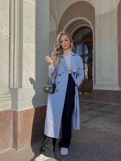 Sky Blue Jacket Outfit Women, Winter Outfits Bright Colors, Baby Blue Jacket Outfit, Light Blue Trench Coat Outfit, Baby Blue Coat Outfit, Blue Coat Outfit Winter, Blue Trench Coat Outfit, Light Blue Coat Outfit, Light Blue Trench Coat