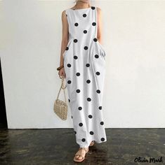 Olivia Mark - Fashionable Long Maxi Dress with Floral Pattern Holiday Maxi Dress, Black Tank Dress, Traje Casual, Bohemian Print, Elegant Dresses Long, Crewneck Dress, Polka Dress, Comfortable Room, Maxi Dresses Casual