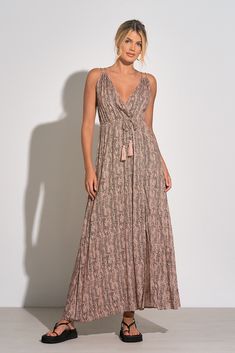 MAXI DRESS SIDE SLIT TIES AROUND NECK TIES AROUND WAIST V-NECK WITH CLASP TO OPEN AND CLOSE Elvis Dress, Pink Palette, Summer Soiree, Pink Maxi, Neck Ties, Printed Maxi, Pink Brown, Beach Dress, Dressed Down