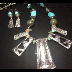 Nwot-Chic Bohemian Look Of That 70s Flair. Turquoise And Silver Necklace And Matching Earrings, Fun Jewelry. Diy Jewellery Designs, Chic Bohemian, Fun Jewelry, Bohemian Look, Necklace And Earrings Set, Necklace And Earrings, Bohemian Chic, Earrings Set, Matching Earrings