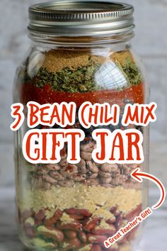 three bean chili mix gift jar with text overlay that reads 3 bean chili mix gift jar