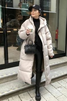 Puffer Jacket Outfit, Stylish Winter Outfits, Coat Outfits, Mode Inspo, Winter Fashion Outfits, Fall Winter Outfits