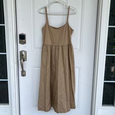 Old Navy Tan Dress. Nwot. Size Lp. Khaki Midi Summer Dress For Day Out, Summer Khaki Midi Dress For Day Out, Khaki Midi Dress For Summer Day Out, Casual Neutral Cotton Midi Dress, Summer Brown Cotton Midi Dress, Casual Taupe Dress For Day Out, Beige Cotton Midi Dress For Day Out, Taupe Casual Dress For Day Out, Spring Khaki Midi Dress For A Day Out