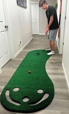 Golf gifts Office Putt Putt Golf Diy Ideas, Indoor Golf, Hangout Room, Porch Living, Lawn Party, Holiday List