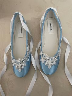 1700s Shoes, Blue Wedding Accessories, Blue Ballet Shoes, Blue Satin Shoes, Wedding Flat Shoes, Shoes For Prom, Blue Flat Shoes, Flat Wedding Shoes, Ballerinas Shoes