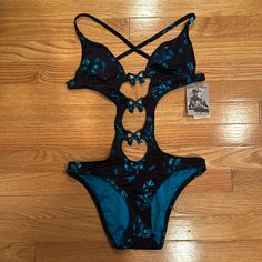 Turn Heads In This Little Black Monokini With A Twist! Nwt Girlfriend Clothes, Bow Swimsuit, Black Monokini, Sporty Spice, Monokini, Swim Suit, Strawberry Shortcake, Betsey Johnson, Everyday Outfits