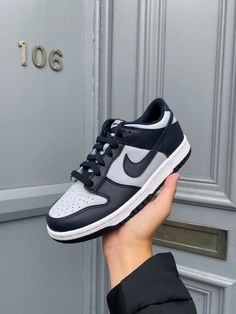 Nike Dunk Low Georgetown, Valentine's Gift For Him, Shoe Goals, Dunks Outfit, Streetwear Inspiration, Kicks Shoes, Walk In My Shoes, Mens Nike Shoes