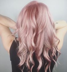 Pink Hair: Unicorn Pink. An all-over pink color on tousled waves. Click through for 25 pink hair ideas. #pinkhair #pinkhairideas #haircolorideas #rosegoldhair #millennialpink IG: @jsw_thestylelounge Silver Pink Hair, Silver And Pink Hair, Pink Silver Hair, Pink Rockstar, Pink Hair Ideas, Pastel Pink Hair Color, Ouai Hair Oil, Pink Hair Color, Light Pink Hair