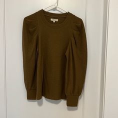 Brand New With Tags! Color Is A Dark Olive Green. Fits Is Closer To S/M. Gauze Top, Madewell Top, Green Fits, Silk Tunic, Dark Olive Green, Grey Tank Top, Womens Long Sleeve Shirts, Madewell Denim, Front Tie Top