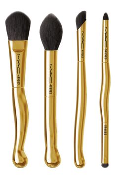 What it is: A limited-edition set of four golden-hued makeup brushes for face and eyes in travel-friendly sizes, packed in a sequin-embellished cosmetics case.Set includes:- 498SES Tapered Powder Brush- 497SES Slanted Bullet Concealer Brush- 499SES Large Foundation Blending Brush- 595/596 Eye Shadow Double-Ended Eye Blending & Shading Brush- Sequin Embellished Cosmetics Bag Made in Canada Foundation Blending Brush, Mac Makeup Brushes, Shading Brush, Best Makeup Brushes, Makeup Brush Kit, Blending Brush, Eyeshadow Brush, Mini Makeup, Concealer Brush