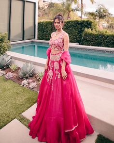 Fuchsia Lehenga, Lehenga Outfits, Lehenga Embroidery, Bhumika Sharma, Heavy Lehenga, Designer Anarkali Dresses, Floral Lehenga, Lehenga Designs Simple