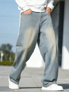 Light Wash Jeans Outfit, Light Washed Jeans, Jeans Outfit Men, Jeans Cargo, Men Plus Size, Moustaches, Wide Jeans, Pantalon Large, Zara Man