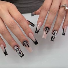 Spooky Stiletto Nails, Black French Nail Designs, Cool Halloween Nails, Ghost Face Nails, Acrylic Nails Halloween, Horror Nails, Unghie Nail Art