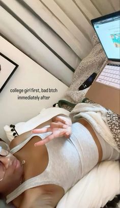 College Motivation, College Aesthetic, Academic Motivation, Study Motivation Inspiration, Pink Girly Things, Junior Year, Future Lifestyle, Med School, Studying Inspo