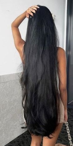 Long Layered Curly Hair, Indian Long Hair Braid, Long Hair Care, Black Hair Aesthetic, Hair Projects, Long Shiny Hair, Long Hair Models, Long Silky Hair, Long Hair Pictures