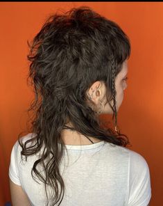 Mullet With Long Sides, Modern Shag Haircuts Long Bangs, Shaved Sides Shag, Choppy Mullet Women, Long Mullet Shaved Sides, Shag With Shaved Sides, Curly Mullet Shaved Sides, She Mullet