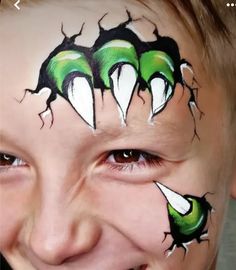 Trex Face Paint, T Rex Face Paint, Pintura Facial Halloween, Face Painting Ideas For Boys, Dino Face Paint, Boys Face Paint, Boy Face Paint, Face Painting Designs Creative, Dinosaur Makeup