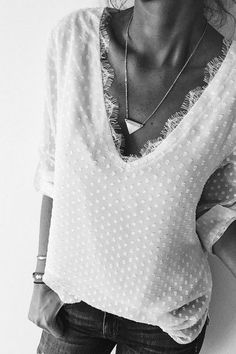 @anaismoren Detail Couture, Outfit Trends, Diy Couture, Bari, White Top