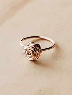 Welded Rings, Rose Flower Ring, Gold Neck Chain, Evil Eye Ring Gold, Jewelry Photography Styling, Soldering Jewelry, Power Ring, Gold Rings Fashion, Wire Ring