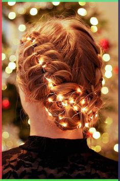 ★ A Christmas party without fascinating festive hair updos is a party wasted! Dive in our gallery to see how a simple messy braid, easy double buns, and elegant curly ideas can make this evening truly special! #glaminati #hairstyles #hairupdos #braidedhair Christmas Tree Braid Hair, Red Christmas Hair, Cool Hair Up Styles, Christmas Themed Hairstyles, Christmas Hairstyles Updo, Xmas Hairstyles For Short Hair, Christmas Crazy Hair, Christmas Hair Ideas For Kids, Christmas Hair Ideas For Women