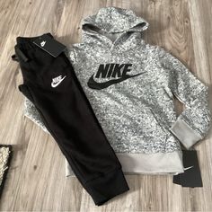 Nwt! Hoodie & Joggers Outfit Size 4 Nike Black Hoodie For Loungewear, Nike Heather Grey Winter Hoodie, Hoodie Joggers Outfit, Nike Girl Outfits, Nike Sweat Suit, Girls Nike Outfits, Black Joggers Outfit, Nike Romper, Nike Sweatsuit