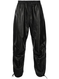 Black Joggers Men, Leather Jogger Pants, Versace Designer, Leather Joggers, Wardrobe Inspiration, Airport Fashion, Black Joggers, Mens Joggers, Luxury Brands