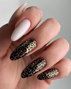 Feminine Short Haircuts, Haircuts Feminine, Elite Nails, Wife Nails, Nail Art Printer, Cheetah Print Nails, Cheetah Nails, Stunning Nail Designs, Stylish Short Haircuts