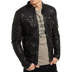 Día listado:10/11/2021; Pecho:null; Largo:null Lesbian Style, Butch Lesbian, Outdoor Jackets, Herren Style, Bike Kit, Motorcycle Jacket Mens, Clothes Men, Mens Fashion Rugged, Lambskin Leather Jacket