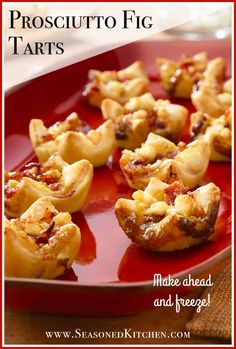 mini prosciutto fig tarts on a red plate with text overlay