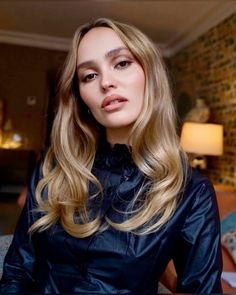 Lilyrosedepp Makeup, Lily Rose Depp Hair, Dark Dirty Blonde Hair, Lily Depp, Lily Rose Depp Style, Beige Blonde Hair, Hair Change, Rose Makeup, Rose Depp