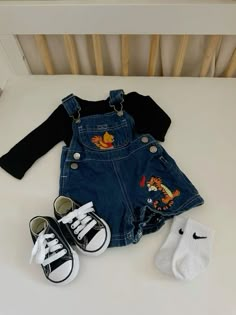 90s Baby Boy Outfits, Vintage Baby Clothes Boy Outfits, Baby Boy Outfits Vintage, Baby Boy Vintage Outfits, Vintage Boy Clothes, Vintage Boy Outfits, Winter First Date Outfit, Vintage Baby Boy Clothes, Winter Date Outfit Ideas