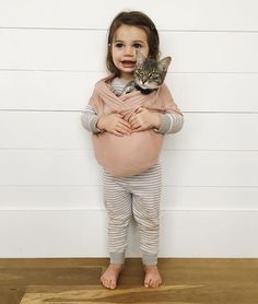 The cutest. Cat Baby, Foto Baby, Crazy Cat Lady, Little People, Baby Wearing, Baby Love