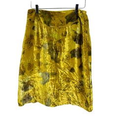 Beautifully Leaf Print Crushed Velvet Silk Blend Skirt -Rayon Silk Blend -Zip Closure -Lined -New With Tags -16" Across Waist -26" Long Burberry Skirt, Purple Wrap, Cream Skirt, Printed Velvet, Elastic Waist Jeans, Navy Blue Skirt, Stretchy Skirt, Printed Pleated Skirt, Taylor White