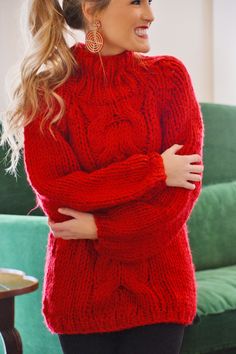 red sweater outfit Red Sweater Outfit, Warm Fall Outfits, Stylish Winter Outfits, Winter Outfit Ideas, Winter Mode, Thick Sweaters, Blue Door, Cable Sweater, Red Sweater