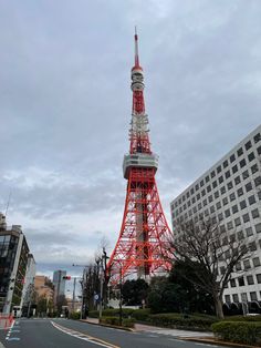 the eiffel tower is red and white in color, but it's not very tall