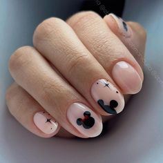 Disney Themed Nails, Disney Nail Art, Disneyland Nails, Disney Nail Designs, Disney Inspired Nails, Disney Acrylic Nails, Minnie Mouse Nails, Mickey Nails, Unghie Nail Art