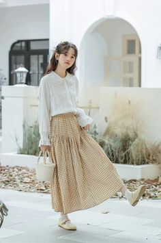 Linen blend gingham skirt with an elasticised waist, scalloped hip pattern and twirly midi hem. Lined. One Size: 24"-36" waist, 30" length Gingham Skirt Outfit, Gingham Skirt, Brown Skirts, Dream Style, Overall Dress, Sweater Blouse, Cardigan Jacket, Skirt Outfits, Jeans Pants