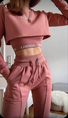 Chique Outfits, Sports Fashion, Causual Outfits, Tomboy Fashion, Sporty Outfits, Really Cute Outfits, Girls Fashion Clothes, Teenage Fashion Outfits, Teen Fashion Outfits