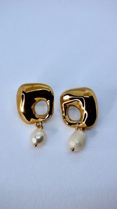 18K Gold PVD Plated Stainless Steel Earrings w/artificial pearl 10X thicker than regular plating. Waterproof and Tarnish - Free Weight of 1 earring: 0.2 oz (5.90 g) Free Weight, Steel Earrings, Stainless Steel Earrings, Verona, Clip On Earrings, Jewelry Earrings Dangle, Etsy Earrings, Dangle Drop Earrings, 18k Gold